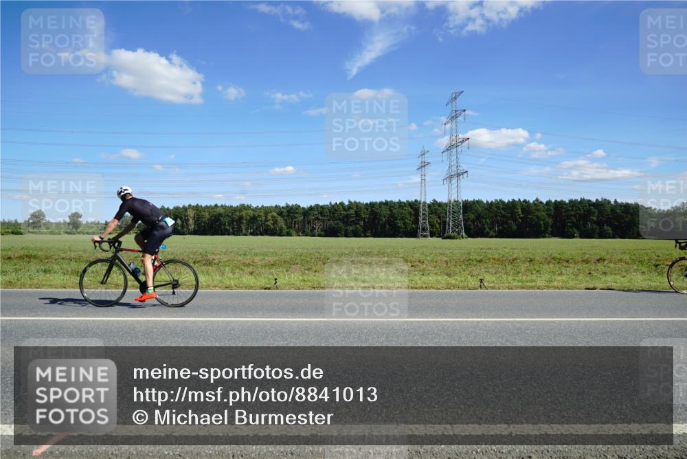 07.09.2025 - 19. Norderstedt Triathlon Michael Burmester http://msf.ph/oto/8841013 07.09.2025 14:30:35 Radfahren 1483 meine-sportfotos.de