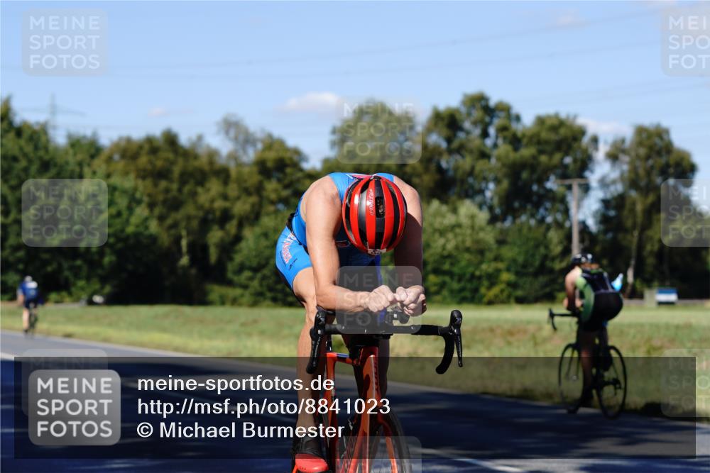 07.09.2025 - 19. Norderstedt Triathlon Michael Burmester http://msf.ph/oto/8841023 07.09.2025 15:15:43 Radfahren 444, 465, 1529 meine-sportfotos.de