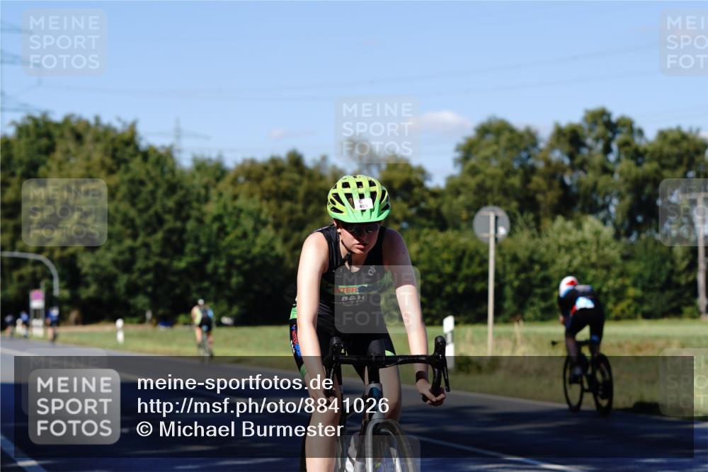 07.09.2025 - 19. Norderstedt Triathlon Michael Burmester http://msf.ph/oto/8841026 07.09.2025 15:15:47 Radfahren 455 meine-sportfotos.de