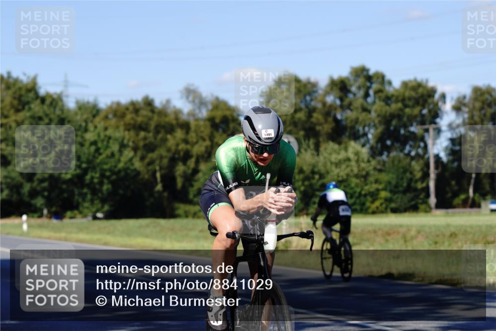 07.09.2025 - 19. Norderstedt Triathlon Michael Burmester http://msf.ph/oto/8841029 07.09.2025 15:15:53 Radfahren 1491 meine-sportfotos.de