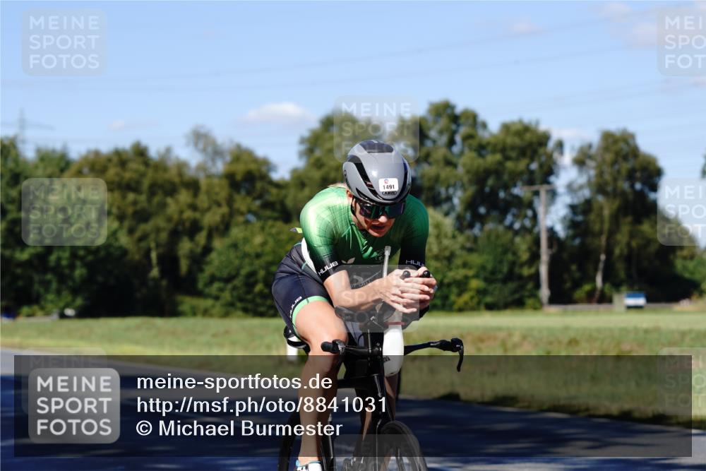 07.09.2025 - 19. Norderstedt Triathlon Michael Burmester http://msf.ph/oto/8841031 07.09.2025 15:15:53 Radfahren 1491 meine-sportfotos.de
