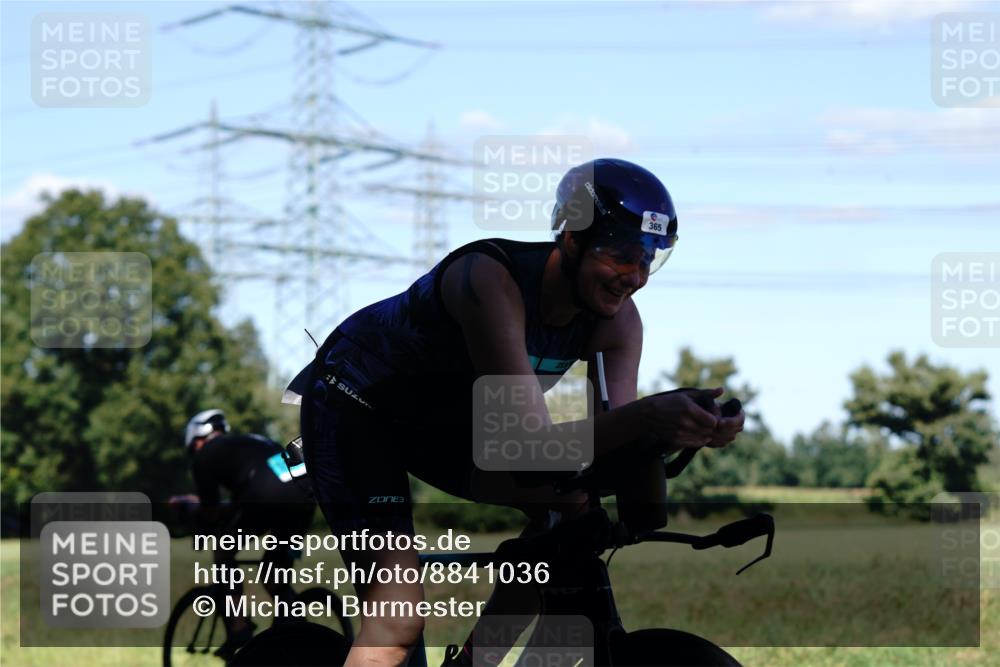 07.09.2025 - 19. Norderstedt Triathlon Michael Burmester http://msf.ph/oto/8841036 07.09.2025 15:16:24 Radfahren 365 meine-sportfotos.de