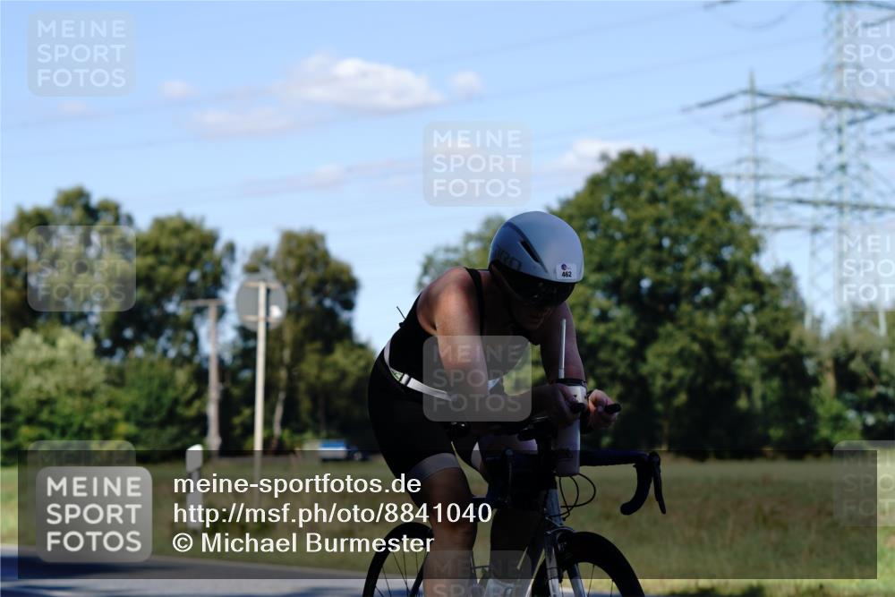07.09.2025 - 19. Norderstedt Triathlon Michael Burmester http://msf.ph/oto/8841040 07.09.2025 15:16:33 Radfahren 462 meine-sportfotos.de