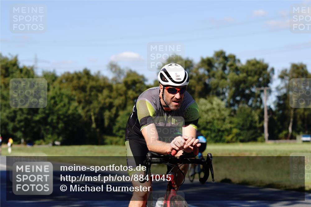 07.09.2025 - 19. Norderstedt Triathlon Michael Burmester http://msf.ph/oto/8841045 07.09.2025 15:17:00 Radfahren 397, 882, 1503 meine-sportfotos.de