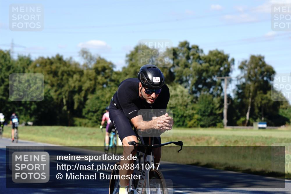 07.09.2025 - 19. Norderstedt Triathlon Michael Burmester http://msf.ph/oto/8841047 07.09.2025 15:17:13 Radfahren 1415 meine-sportfotos.de