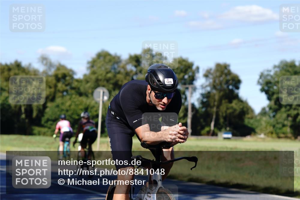 07.09.2025 - 19. Norderstedt Triathlon Michael Burmester http://msf.ph/oto/8841048 07.09.2025 15:17:13 Radfahren 1415 meine-sportfotos.de