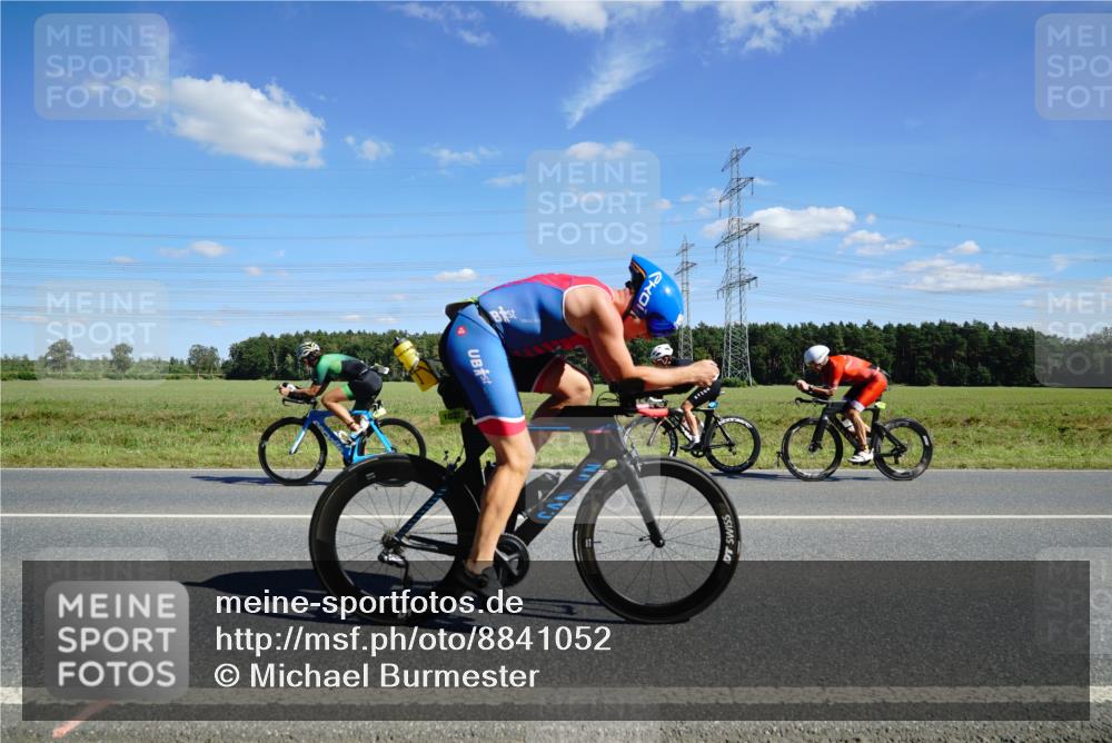 07.09.2025 - 19. Norderstedt Triathlon Michael Burmester http://msf.ph/oto/8841052 07.09.2025 14:30:42 Radfahren 989, 1022 meine-sportfotos.de