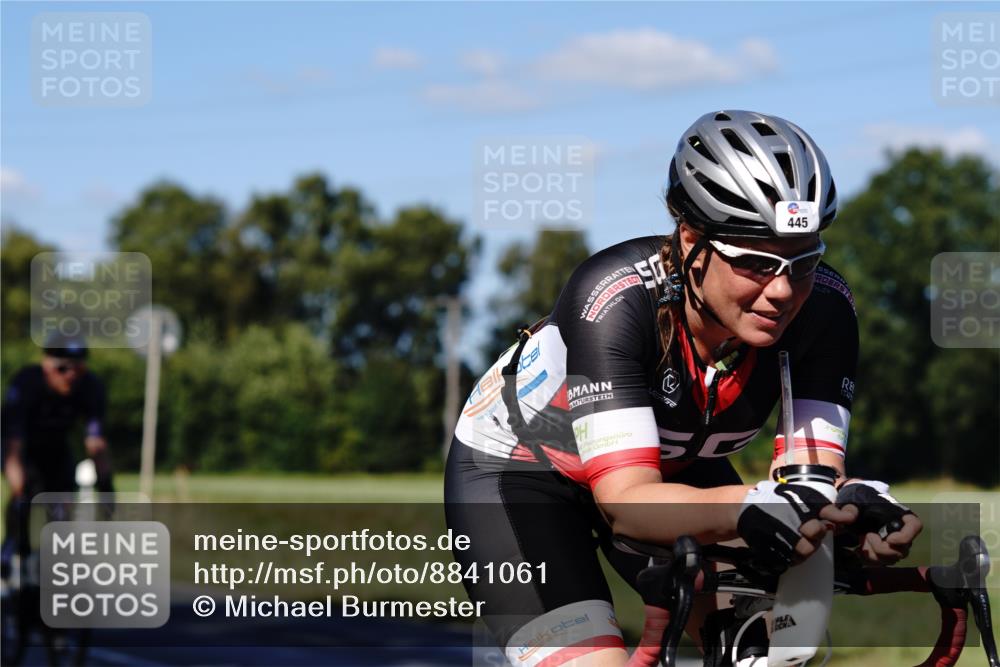 07.09.2025 - 19. Norderstedt Triathlon Michael Burmester http://msf.ph/oto/8841061 07.09.2025 15:17:26 Radfahren 396, 445, 448, 467, 871, 938 meine-sportfotos.de