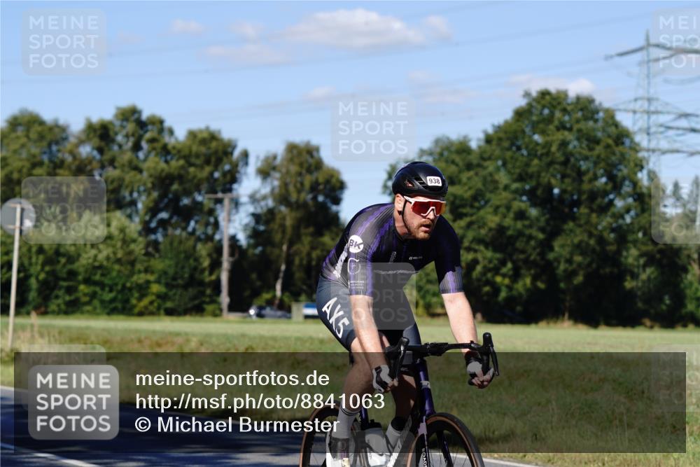 07.09.2025 - 19. Norderstedt Triathlon Michael Burmester http://msf.ph/oto/8841063 07.09.2025 15:17:27 Radfahren 396, 445, 448, 467, 871, 938 meine-sportfotos.de