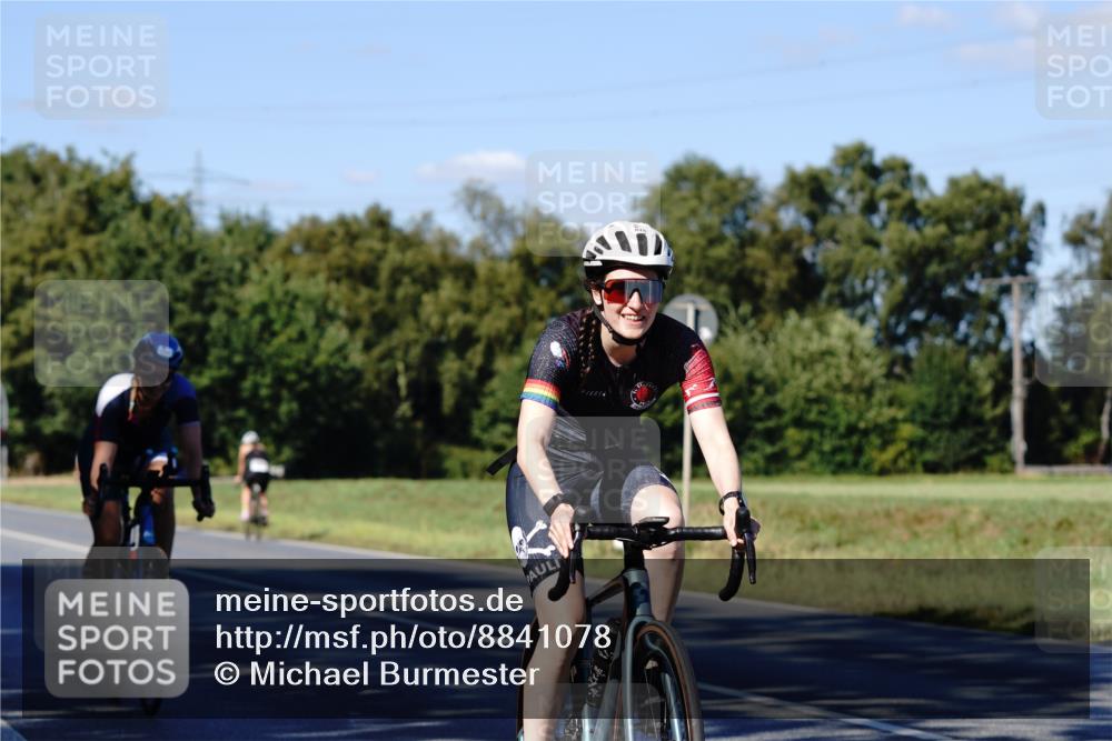 07.09.2025 - 19. Norderstedt Triathlon Michael Burmester http://msf.ph/oto/8841078 07.09.2025 15:17:36 Radfahren 399, 878, 1470 meine-sportfotos.de