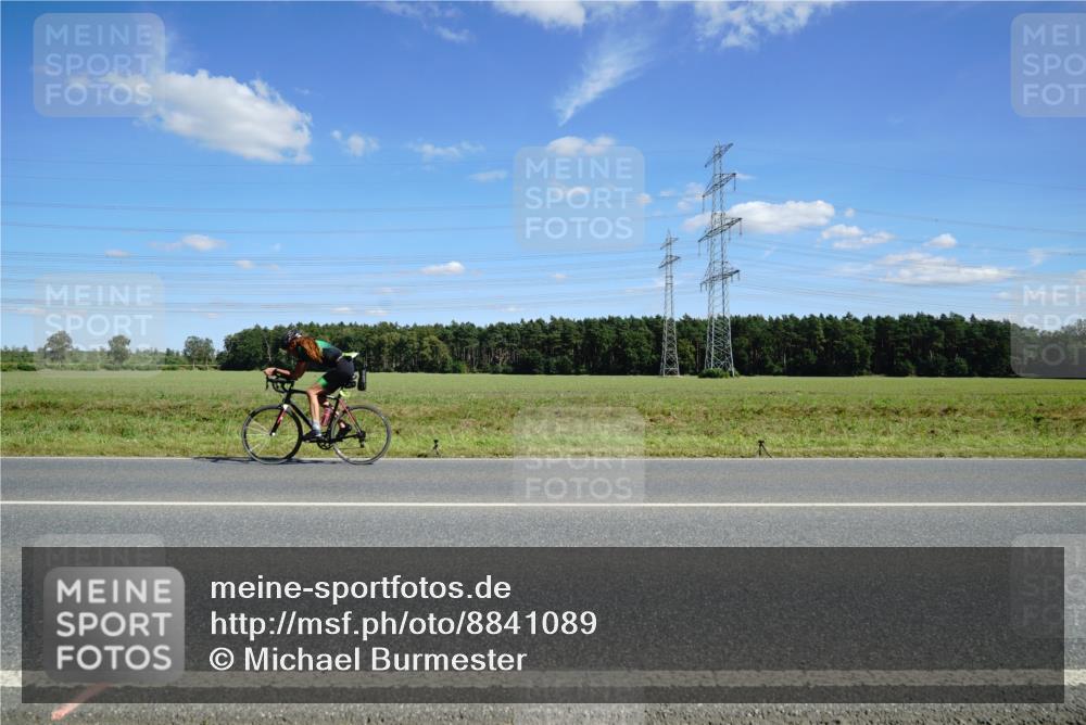 07.09.2025 - 19. Norderstedt Triathlon Michael Burmester http://msf.ph/oto/8841089 07.09.2025 14:30:49 Radfahren 444, 1000 meine-sportfotos.de