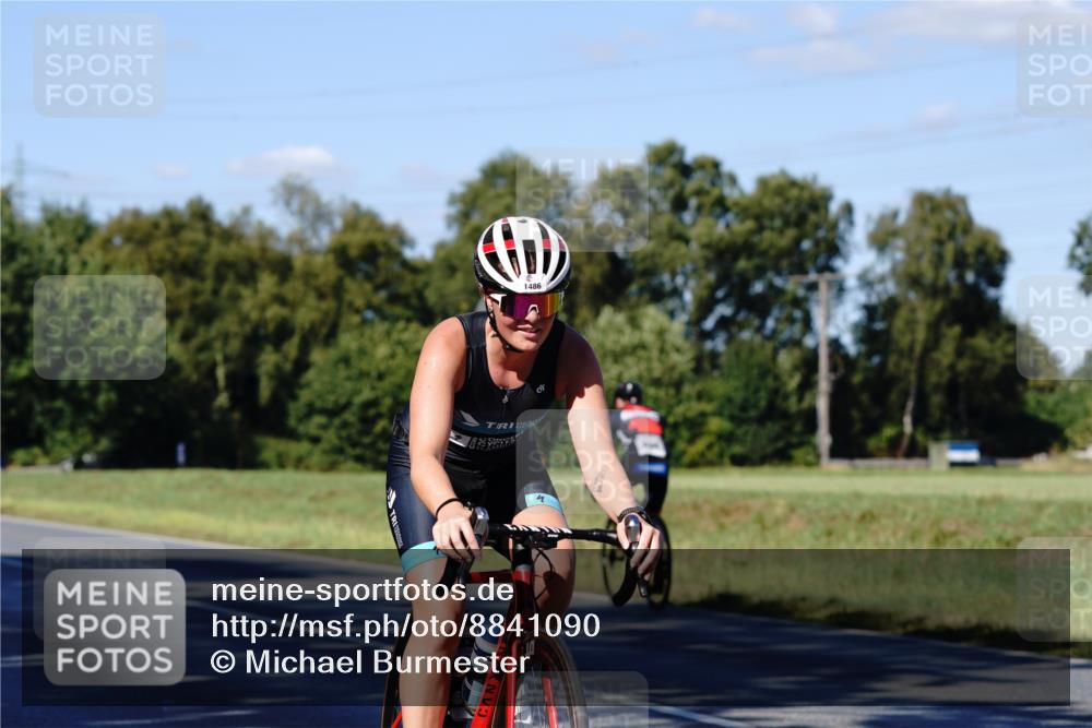 07.09.2025 - 19. Norderstedt Triathlon Michael Burmester http://msf.ph/oto/8841090 07.09.2025 15:17:44 Radfahren 889, 913, 1486 meine-sportfotos.de