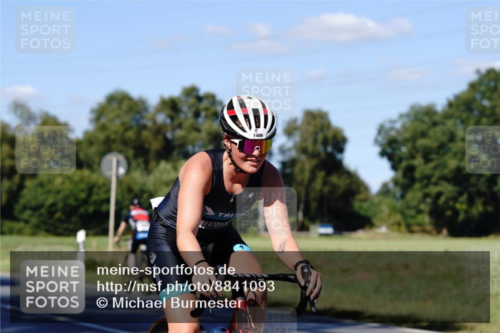 07.09.2025 - 19. Norderstedt Triathlon Michael Burmester http://msf.ph/oto/8841093 07.09.2025 15:17:45 Radfahren 889, 913, 1486 meine-sportfotos.de