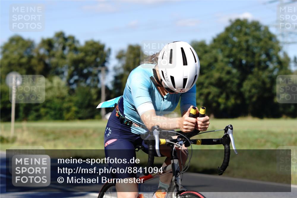 07.09.2025 - 19. Norderstedt Triathlon Michael Burmester http://msf.ph/oto/8841094 07.09.2025 15:17:46 Radfahren 889, 913, 1486 meine-sportfotos.de