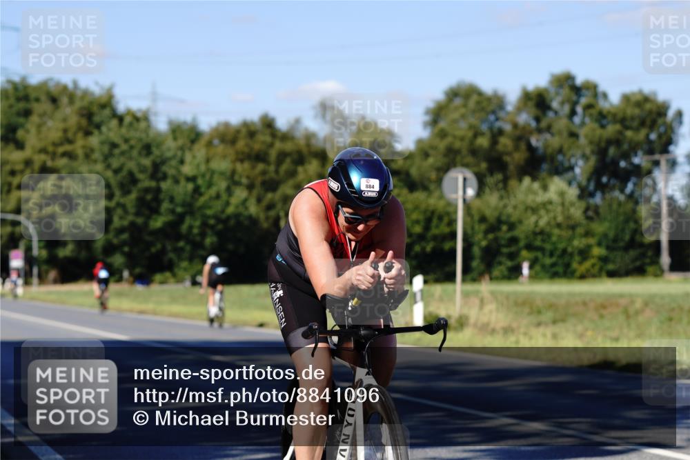 07.09.2025 - 19. Norderstedt Triathlon Michael Burmester http://msf.ph/oto/8841096 07.09.2025 15:17:53 Radfahren 884 meine-sportfotos.de