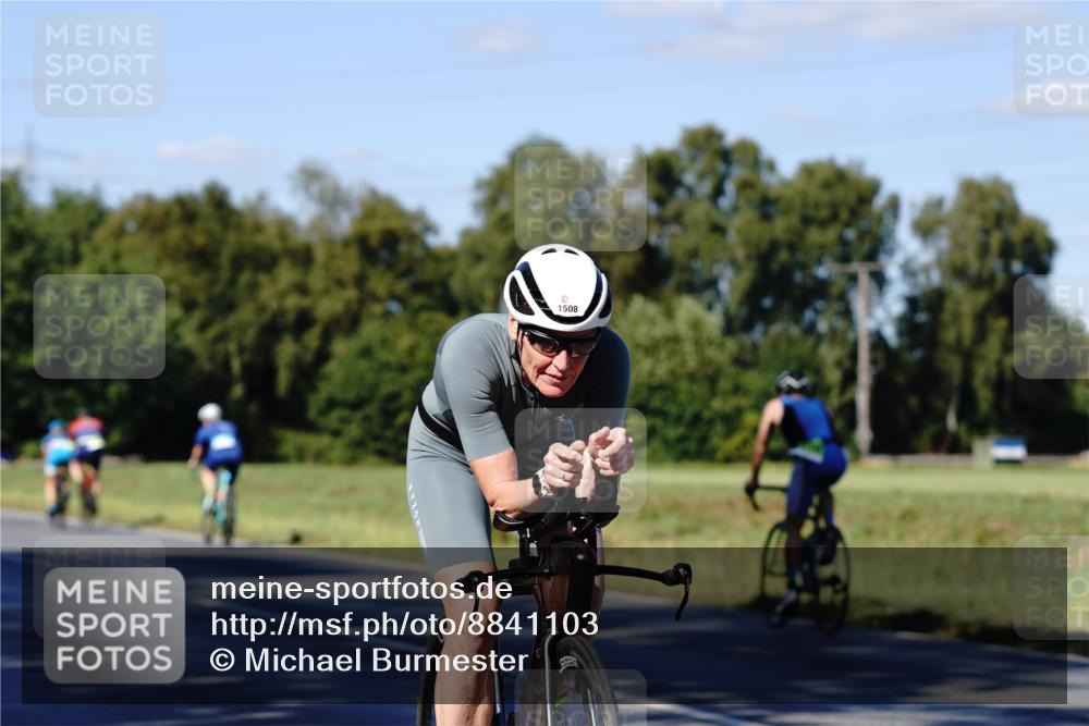 07.09.2025 - 19. Norderstedt Triathlon Michael Burmester http://msf.ph/oto/8841103 07.09.2025 15:19:08 Radfahren 1508 meine-sportfotos.de