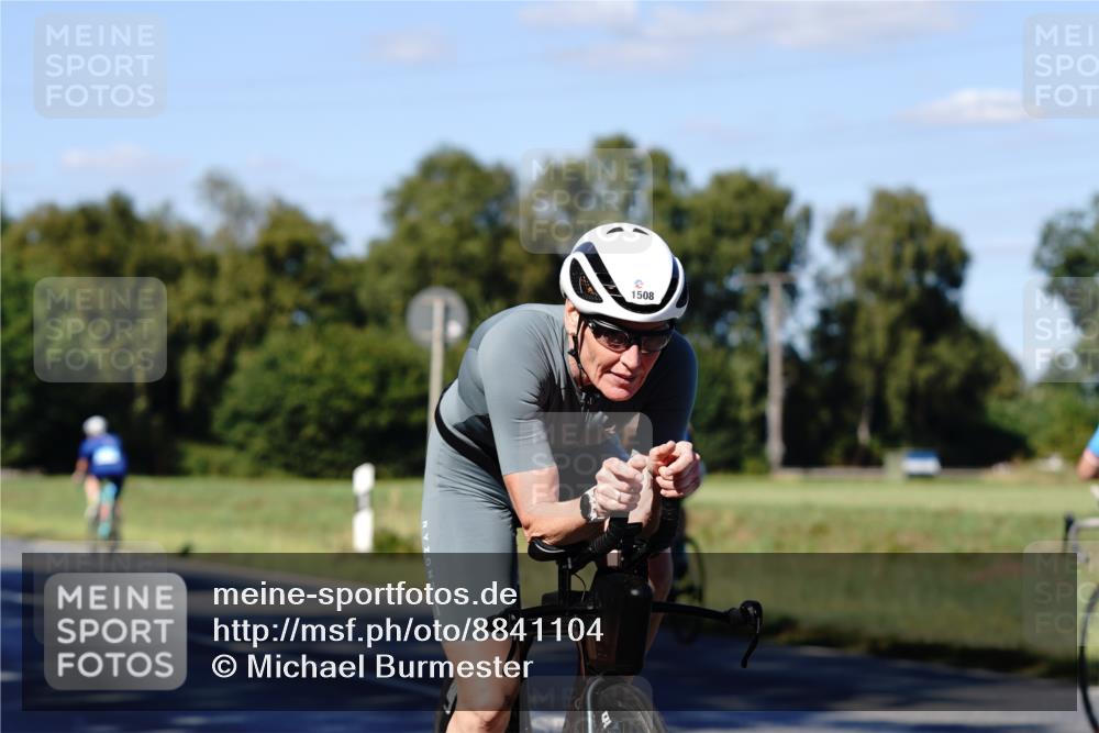 07.09.2025 - 19. Norderstedt Triathlon Michael Burmester http://msf.ph/oto/8841104 07.09.2025 15:19:08 Radfahren 1508 meine-sportfotos.de