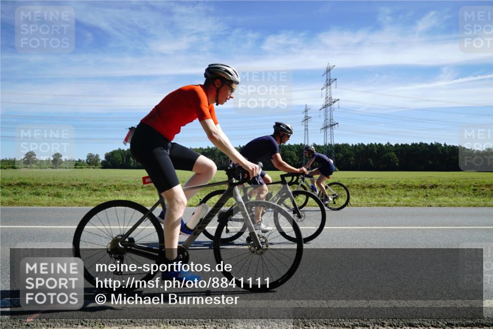 07.09.2025 - 19. Norderstedt Triathlon Michael Burmester http://msf.ph/oto/8841111 07.09.2025 12:23:26 Radfahren 700, 808, 1379 meine-sportfotos.de