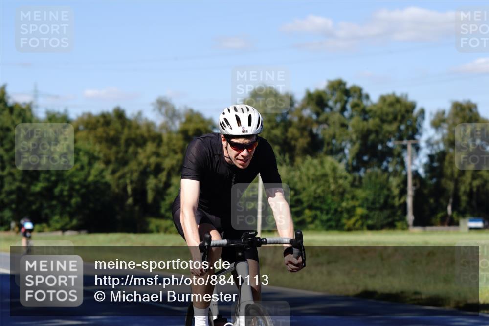 07.09.2025 - 19. Norderstedt Triathlon Michael Burmester http://msf.ph/oto/8841113 07.09.2025 15:19:23 Radfahren 956 meine-sportfotos.de
