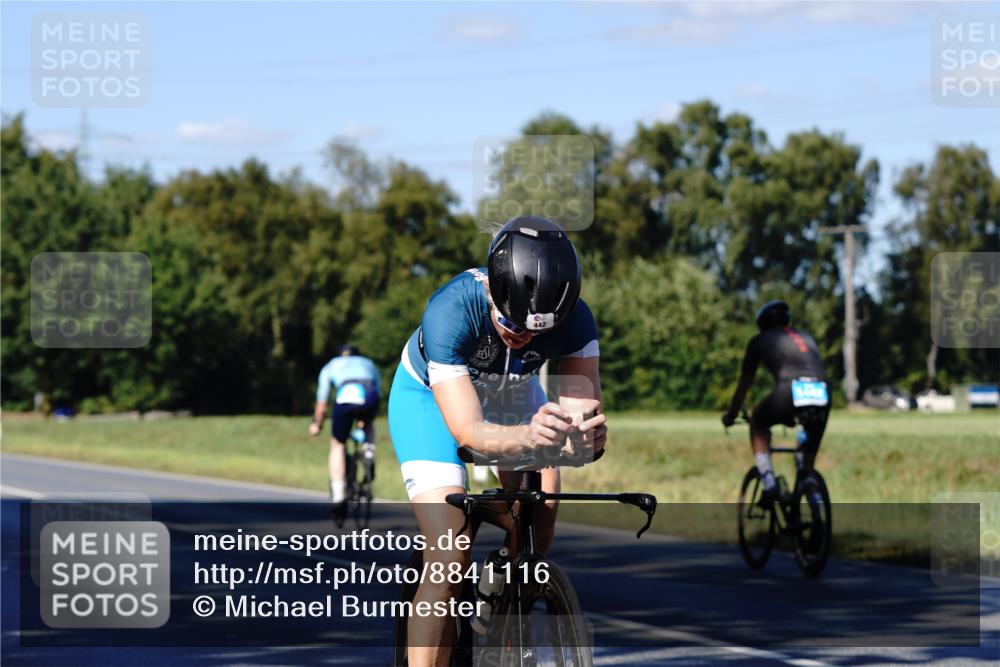 07.09.2025 - 19. Norderstedt Triathlon Michael Burmester http://msf.ph/oto/8841116 07.09.2025 15:19:29 Radfahren 438, 442, 1528 meine-sportfotos.de