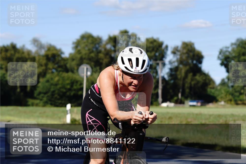 07.09.2025 - 19. Norderstedt Triathlon Michael Burmester http://msf.ph/oto/8841122 07.09.2025 15:19:32 Radfahren 438, 1528 meine-sportfotos.de