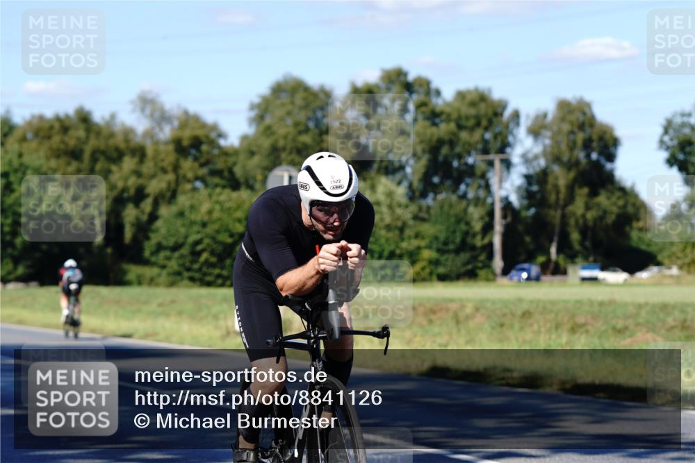 07.09.2025 - 19. Norderstedt Triathlon Michael Burmester http://msf.ph/oto/8841126 07.09.2025 15:19:37 Radfahren 1522 meine-sportfotos.de