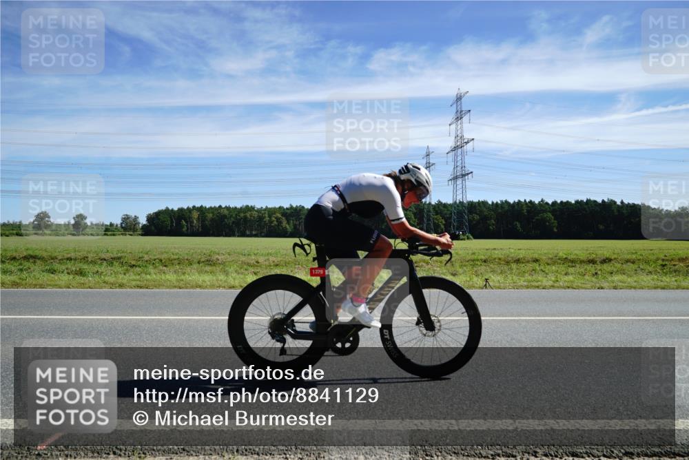07.09.2025 - 19. Norderstedt Triathlon Michael Burmester http://msf.ph/oto/8841129 07.09.2025 12:23:29 Radfahren 173, 700, 808, 835, 1296, 1379 meine-sportfotos.de