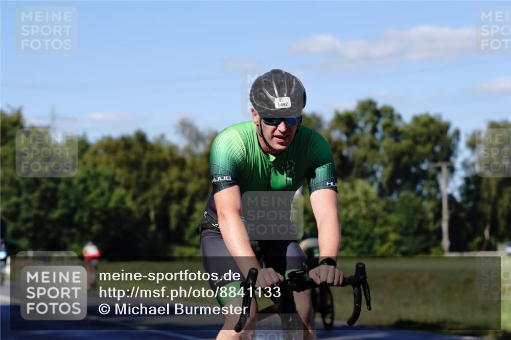 07.09.2025 - 19. Norderstedt Triathlon Michael Burmester http://msf.ph/oto/8841133 07.09.2025 15:19:49 Radfahren 1492, 1511, 1534 meine-sportfotos.de