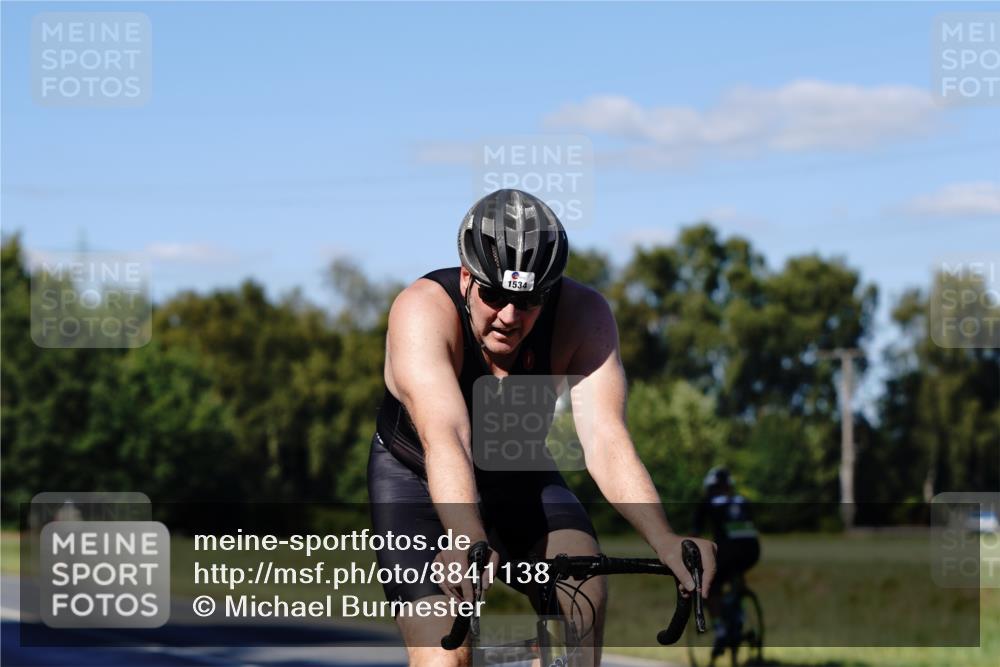 07.09.2025 - 19. Norderstedt Triathlon Michael Burmester http://msf.ph/oto/8841138 07.09.2025 15:19:52 Radfahren 1492, 1511, 1534 meine-sportfotos.de