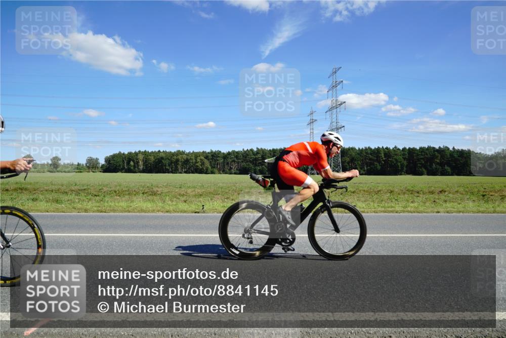 07.09.2025 - 19. Norderstedt Triathlon Michael Burmester http://msf.ph/oto/8841145 07.09.2025 14:30:55 Radfahren 452, 896, 976, 984, 1434 meine-sportfotos.de
