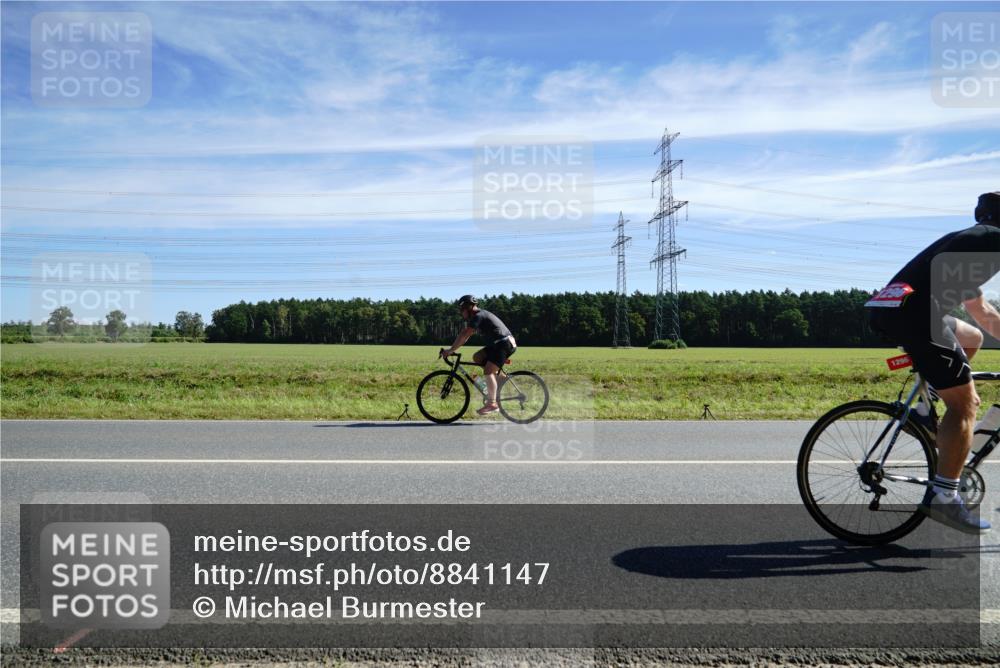07.09.2025 - 19. Norderstedt Triathlon Michael Burmester http://msf.ph/oto/8841147 07.09.2025 12:23:31 Radfahren 173, 835, 1296, 1379 meine-sportfotos.de