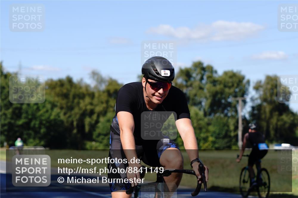 07.09.2025 - 19. Norderstedt Triathlon Michael Burmester http://msf.ph/oto/8841149 07.09.2025 15:20:09 Radfahren 401, 868, 1413, 1526 meine-sportfotos.de