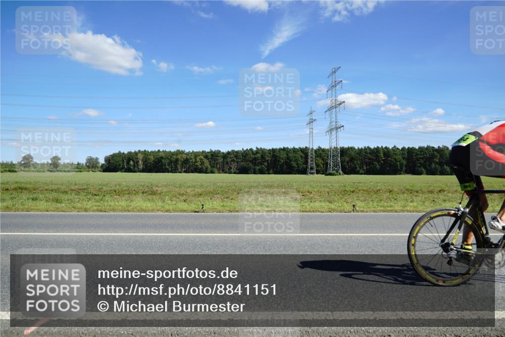 07.09.2025 - 19. Norderstedt Triathlon Michael Burmester http://msf.ph/oto/8841151 07.09.2025 14:30:56 Radfahren 452, 896, 976, 984, 1434 meine-sportfotos.de
