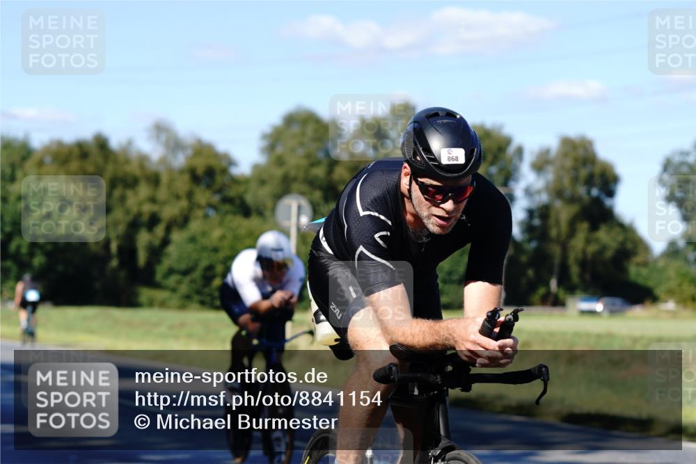 07.09.2025 - 19. Norderstedt Triathlon Michael Burmester http://msf.ph/oto/8841154 07.09.2025 15:20:12 Radfahren 868, 1495, 1526 meine-sportfotos.de