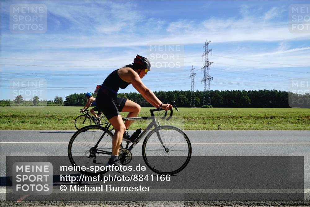 07.09.2025 - 19. Norderstedt Triathlon Michael Burmester http://msf.ph/oto/8841166 07.09.2025 12:23:35 Radfahren 173, 224, 786, 1290 meine-sportfotos.de