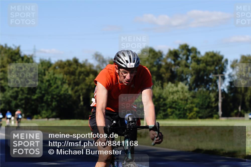 07.09.2025 - 19. Norderstedt Triathlon Michael Burmester http://msf.ph/oto/8841168 07.09.2025 15:20:27 Radfahren 1513, 1523 meine-sportfotos.de