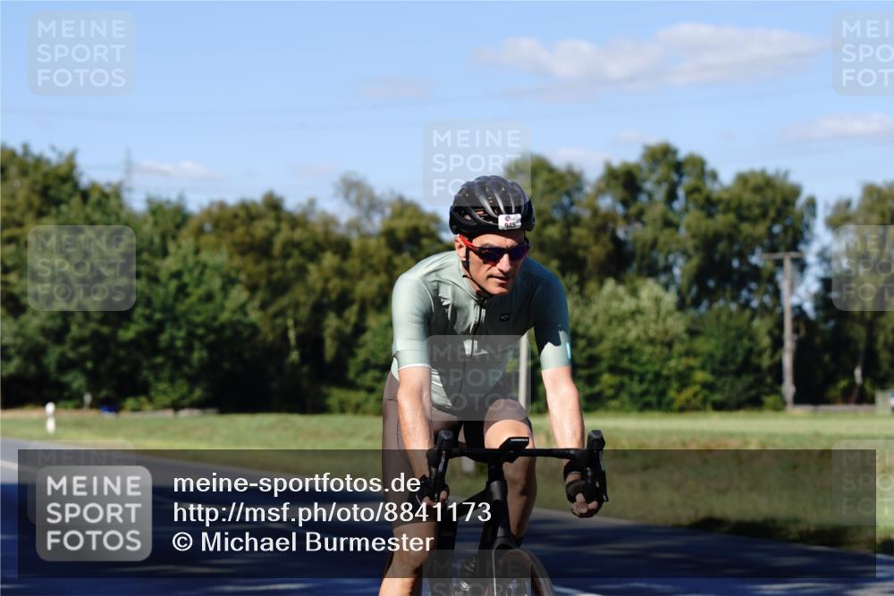 07.09.2025 - 19. Norderstedt Triathlon Michael Burmester http://msf.ph/oto/8841173 07.09.2025 15:20:35 Radfahren 945, 1506 meine-sportfotos.de