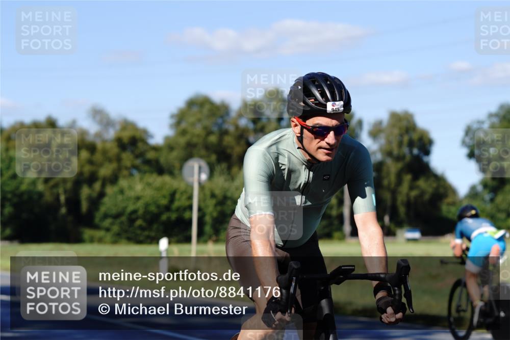 07.09.2025 - 19. Norderstedt Triathlon Michael Burmester http://msf.ph/oto/8841176 07.09.2025 15:20:35 Radfahren 945, 1506 meine-sportfotos.de