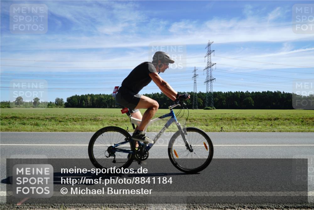 07.09.2025 - 19. Norderstedt Triathlon Michael Burmester http://msf.ph/oto/8841184 07.09.2025 12:23:37 Radfahren 224, 786, 1290 meine-sportfotos.de