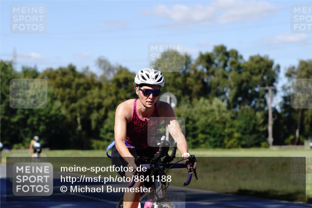 07.09.2025 - 19. Norderstedt Triathlon Michael Burmester http://msf.ph/oto/8841188 07.09.2025 15:20:49 Radfahren 464, 466 meine-sportfotos.de