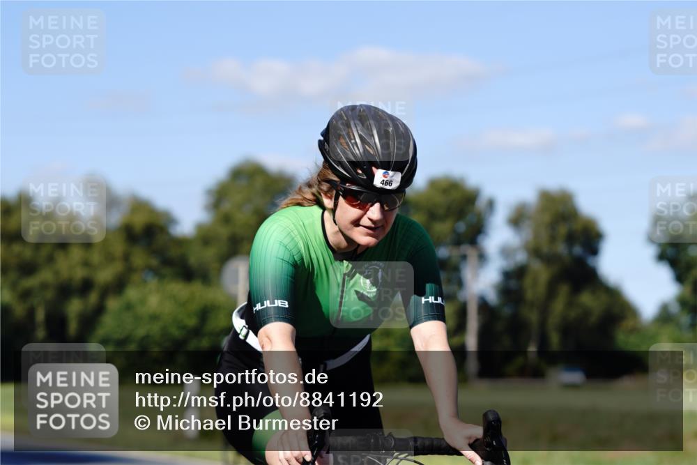 07.09.2025 - 19. Norderstedt Triathlon Michael Burmester http://msf.ph/oto/8841192 07.09.2025 15:20:50 Radfahren 464, 466 meine-sportfotos.de