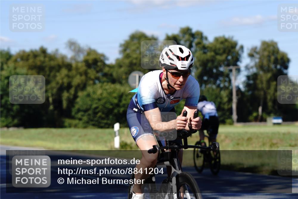 07.09.2025 - 19. Norderstedt Triathlon Michael Burmester http://msf.ph/oto/8841204 07.09.2025 15:21:02 Radfahren 416, 903, 936, 1427 meine-sportfotos.de