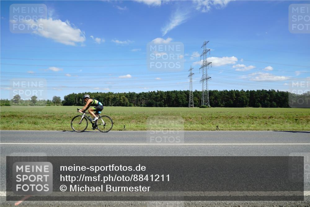 07.09.2025 - 19. Norderstedt Triathlon Michael Burmester http://msf.ph/oto/8841211 07.09.2025 14:31:06 Radfahren  meine-sportfotos.de