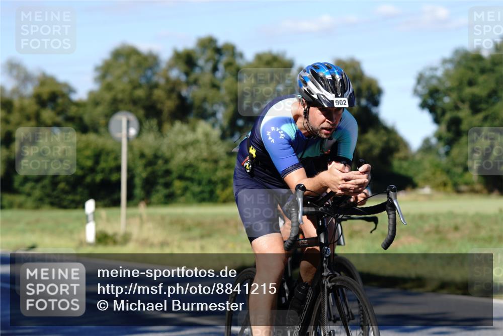 07.09.2025 - 19. Norderstedt Triathlon Michael Burmester http://msf.ph/oto/8841215 07.09.2025 15:21:08 Radfahren 377, 416, 902, 936, 951, 1537 meine-sportfotos.de