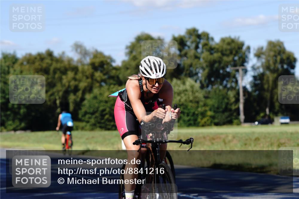 07.09.2025 - 19. Norderstedt Triathlon Michael Burmester http://msf.ph/oto/8841216 07.09.2025 15:21:10 Radfahren 377, 480, 902, 951, 1537 meine-sportfotos.de
