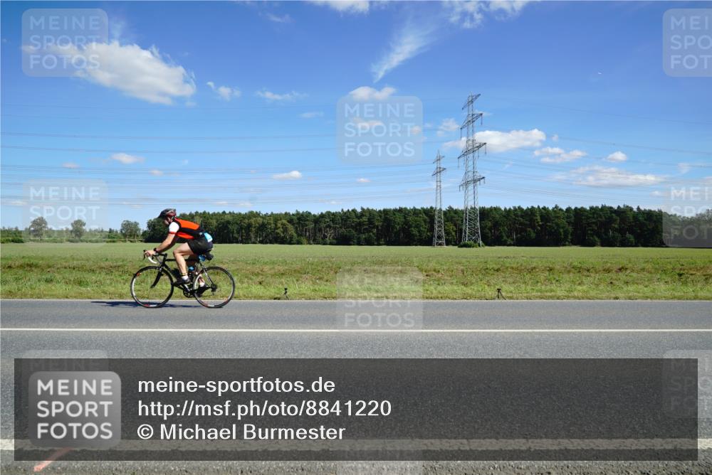 07.09.2025 - 19. Norderstedt Triathlon Michael Burmester http://msf.ph/oto/8841220 07.09.2025 14:31:07 Radfahren  meine-sportfotos.de