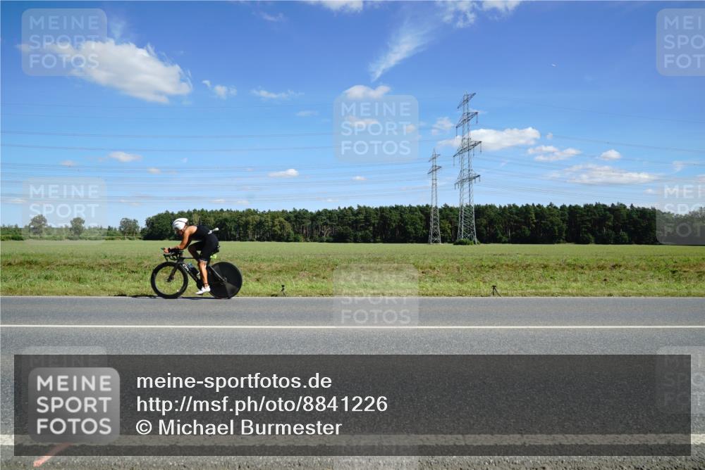 07.09.2025 - 19. Norderstedt Triathlon Michael Burmester http://msf.ph/oto/8841226 07.09.2025 14:31:11 Radfahren  meine-sportfotos.de