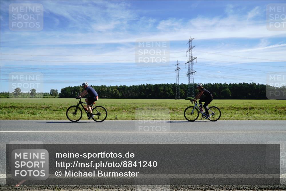 07.09.2025 - 19. Norderstedt Triathlon Michael Burmester http://msf.ph/oto/8841240 07.09.2025 12:23:53 Radfahren  meine-sportfotos.de