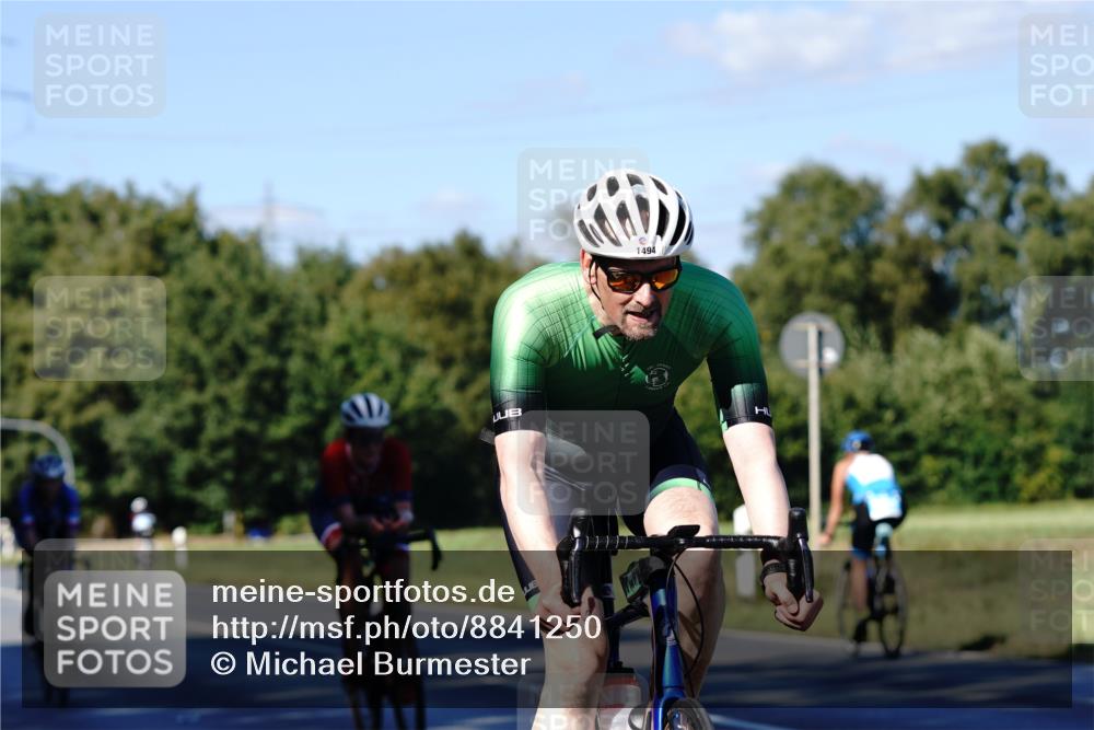 07.09.2025 - 19. Norderstedt Triathlon Michael Burmester http://msf.ph/oto/8841250 07.09.2025 15:21:39 Radfahren 403, 479, 882, 1494, 1498 meine-sportfotos.de