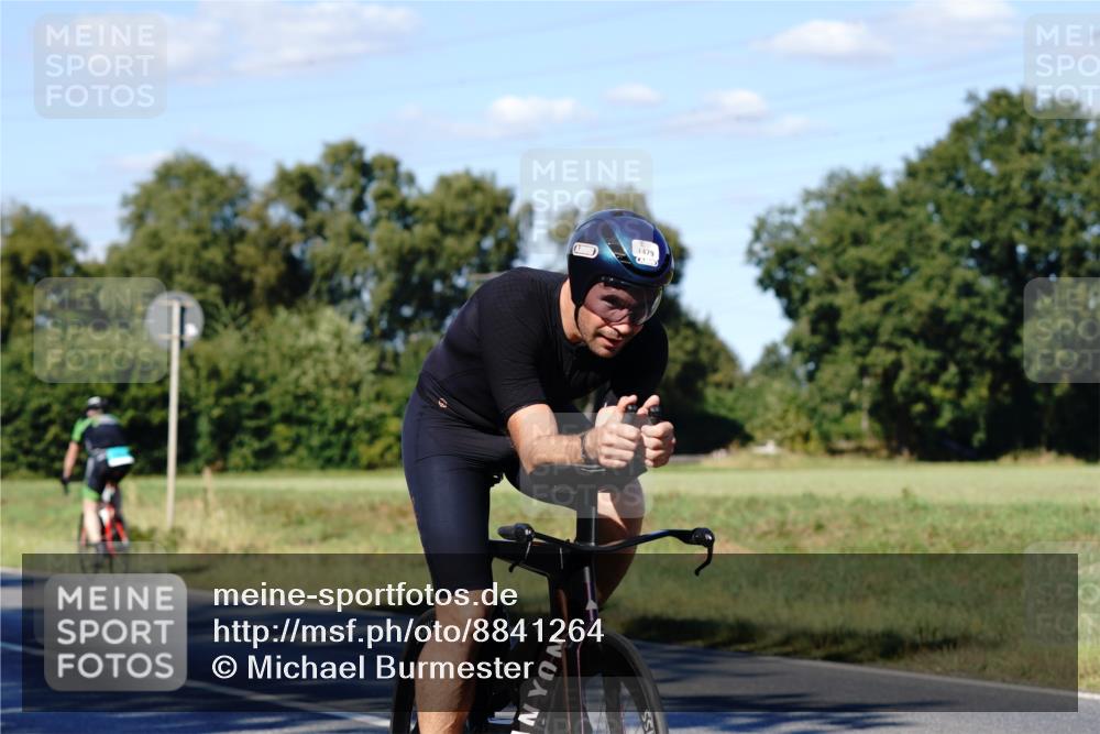07.09.2025 - 19. Norderstedt Triathlon Michael Burmester http://msf.ph/oto/8841264 07.09.2025 15:21:54 Radfahren 415, 933, 1479, 1527 meine-sportfotos.de